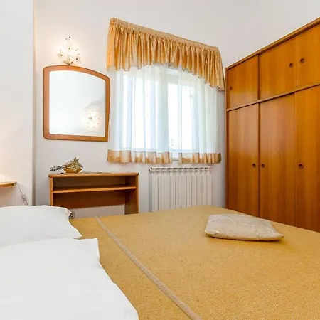 Laura Apartman Póla