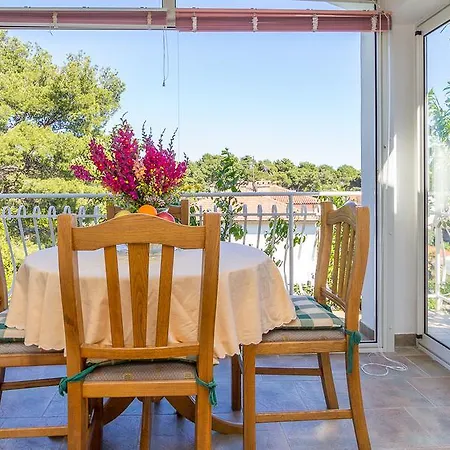 Apartman Laura Póla