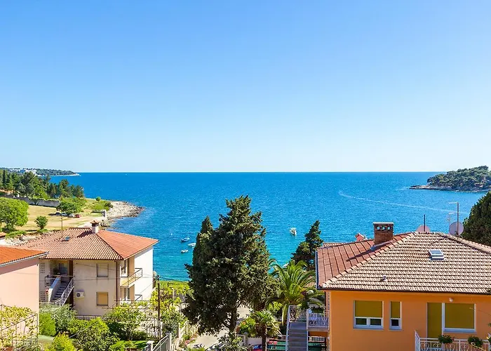 Laura Апартаменты *