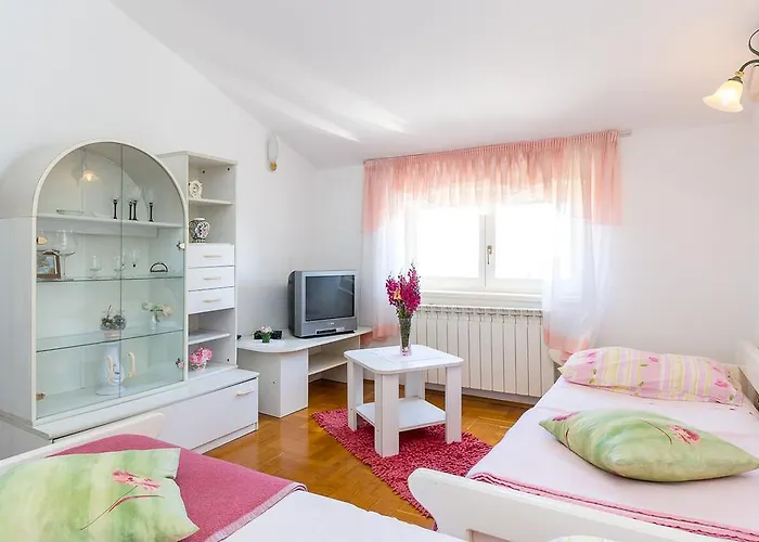 Laura Διαμέρισμα *