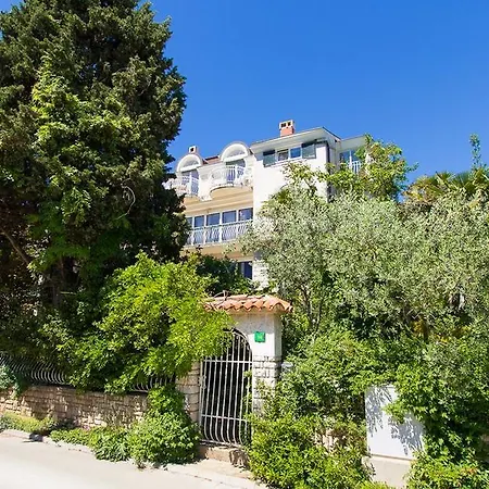 Laura Lägenhet Pula