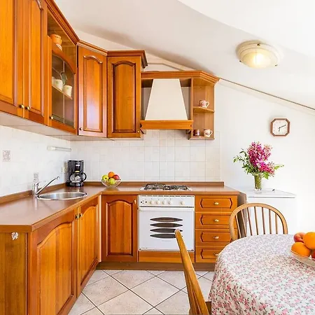 Laura Apartman
